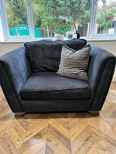 Quick sale 1099 sofology - quick, £1099